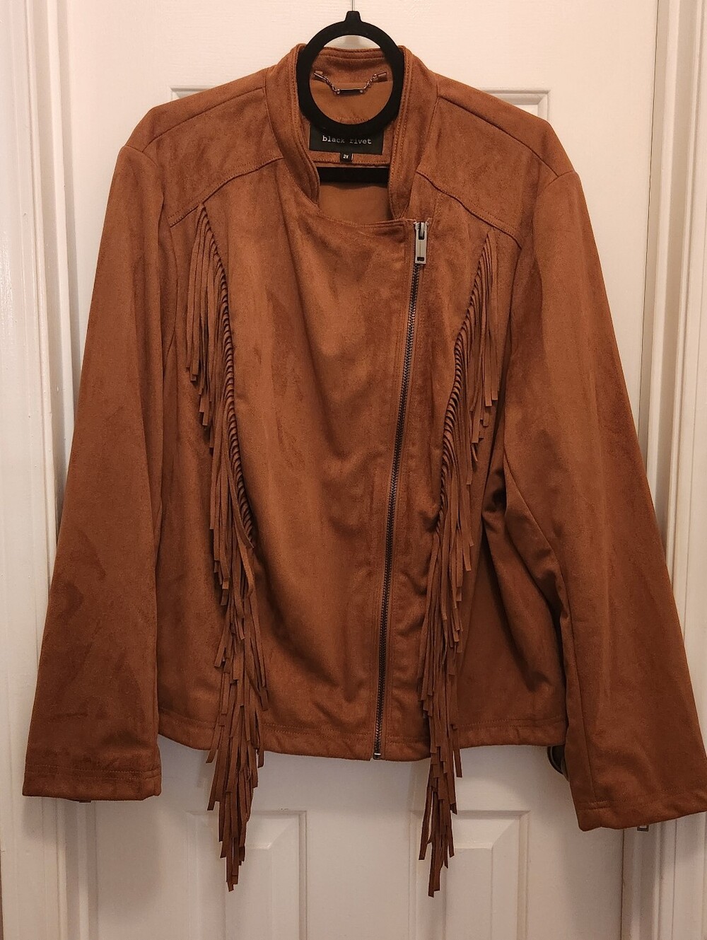 Black Rivet Faux Suede Western/ Boho Zip Front Jacket - Size 2X